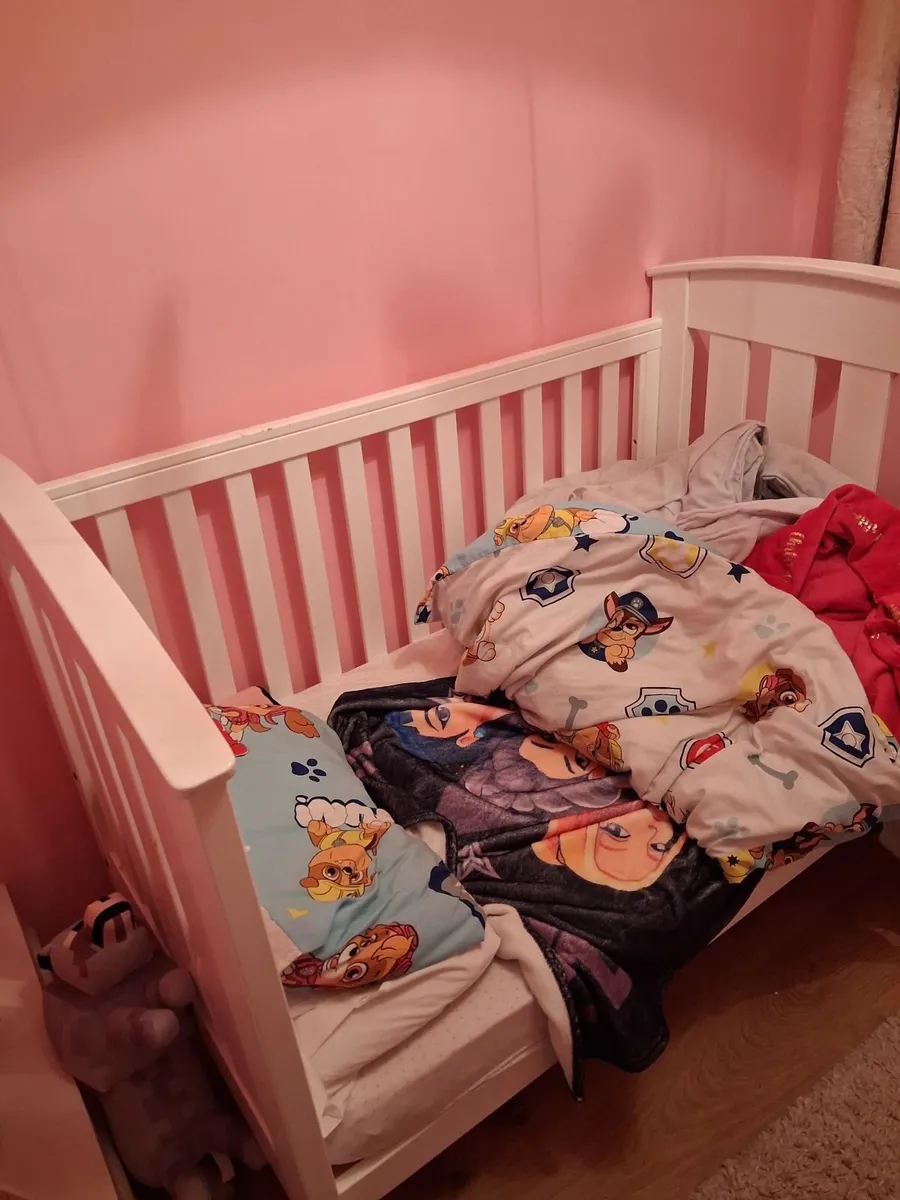 Cot and toddler bed.no photos of cot.not used - Image 4