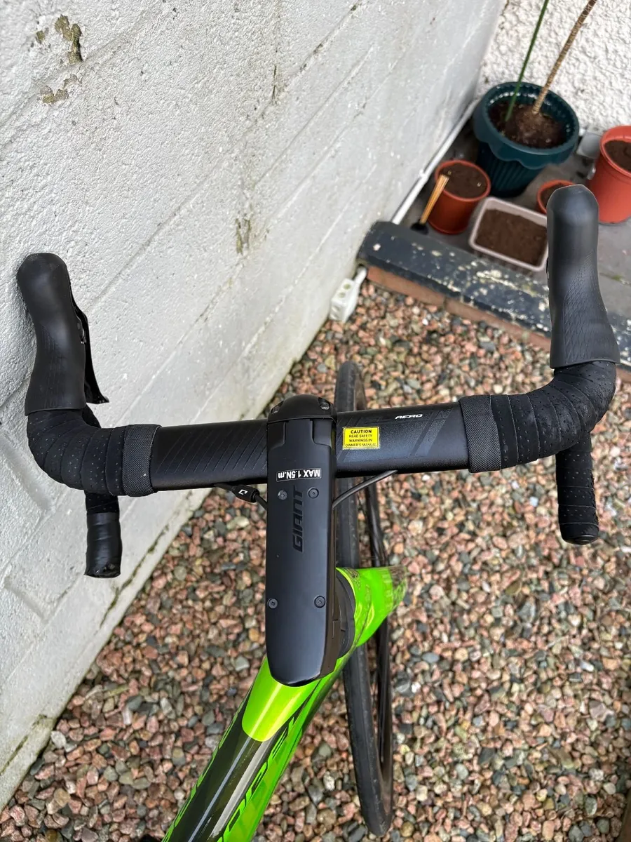 Giant Propel Advanced 2 Disc Carbon Road Bike - Image 4