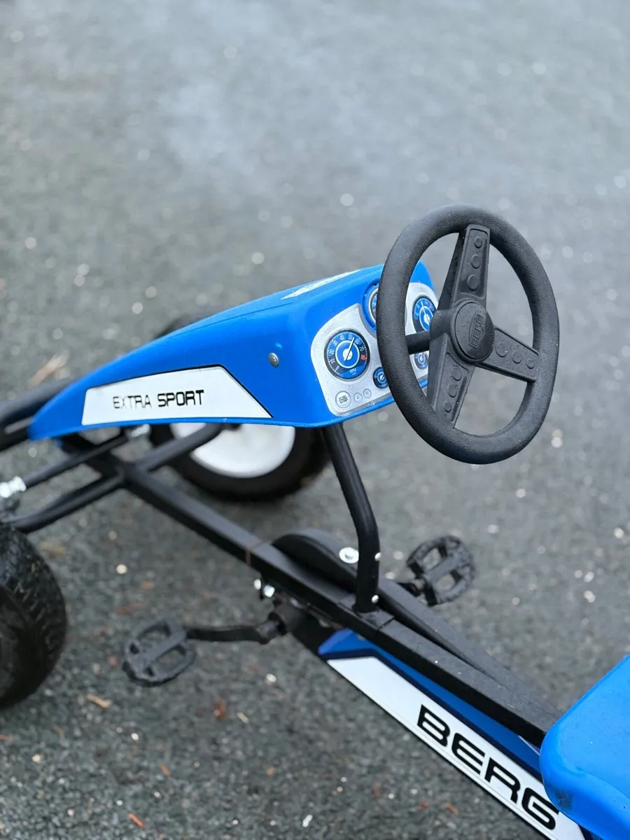 Blue Berg go-cart (comes with extra seat) - Image 3
