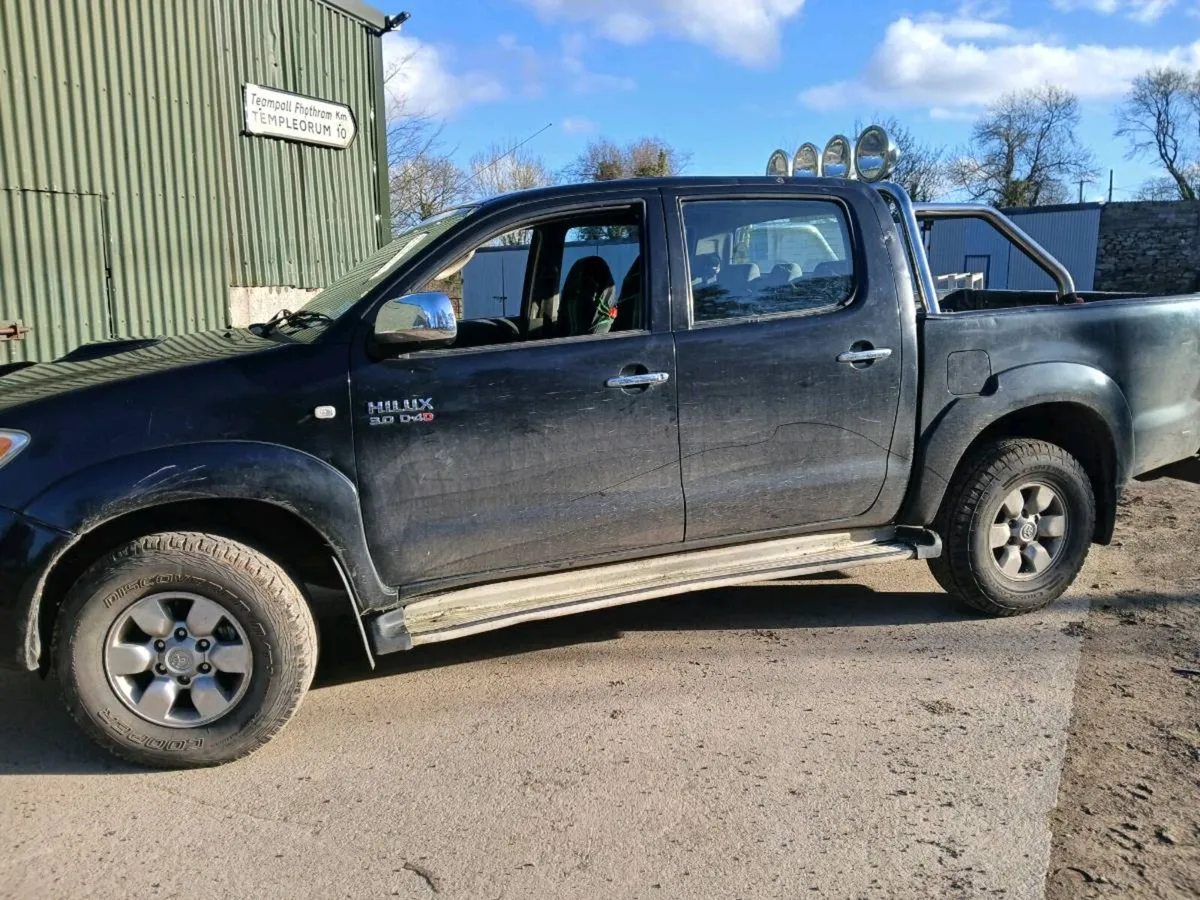 2008 Toyota hilux Tub Tray - Image 1
