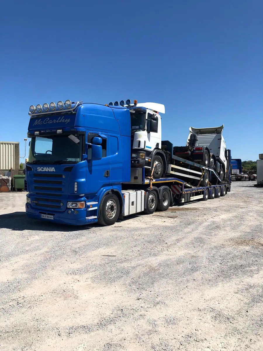 Trucks for export - Image 1