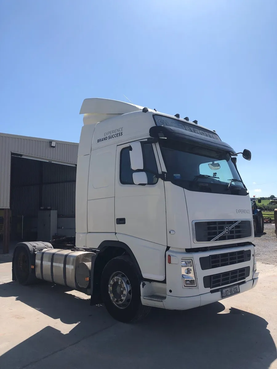 Trucks for export - Image 2