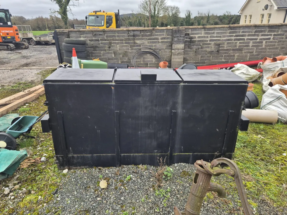 Truck Tool Box - Image 1