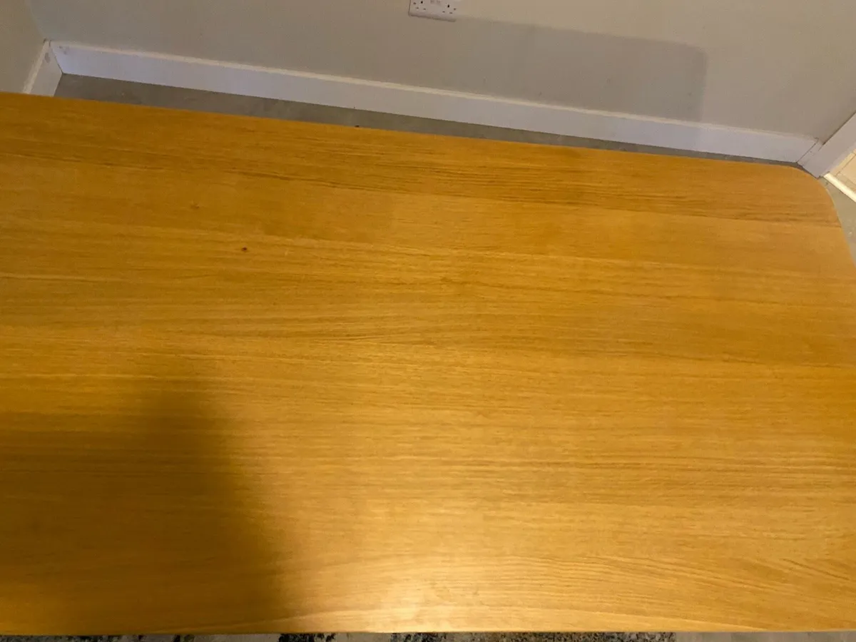 Office chair and desk - Image 3