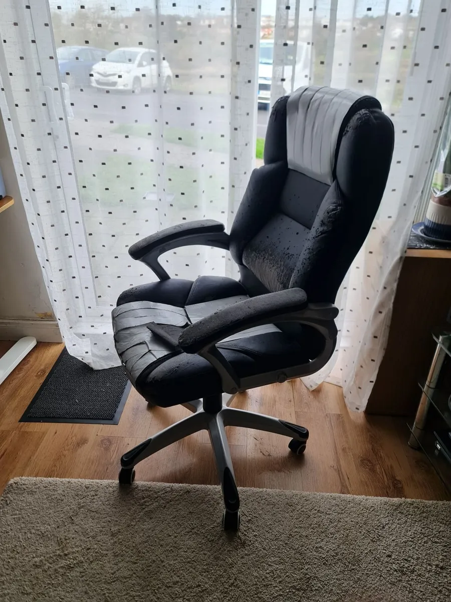 Office Chair - Image 1