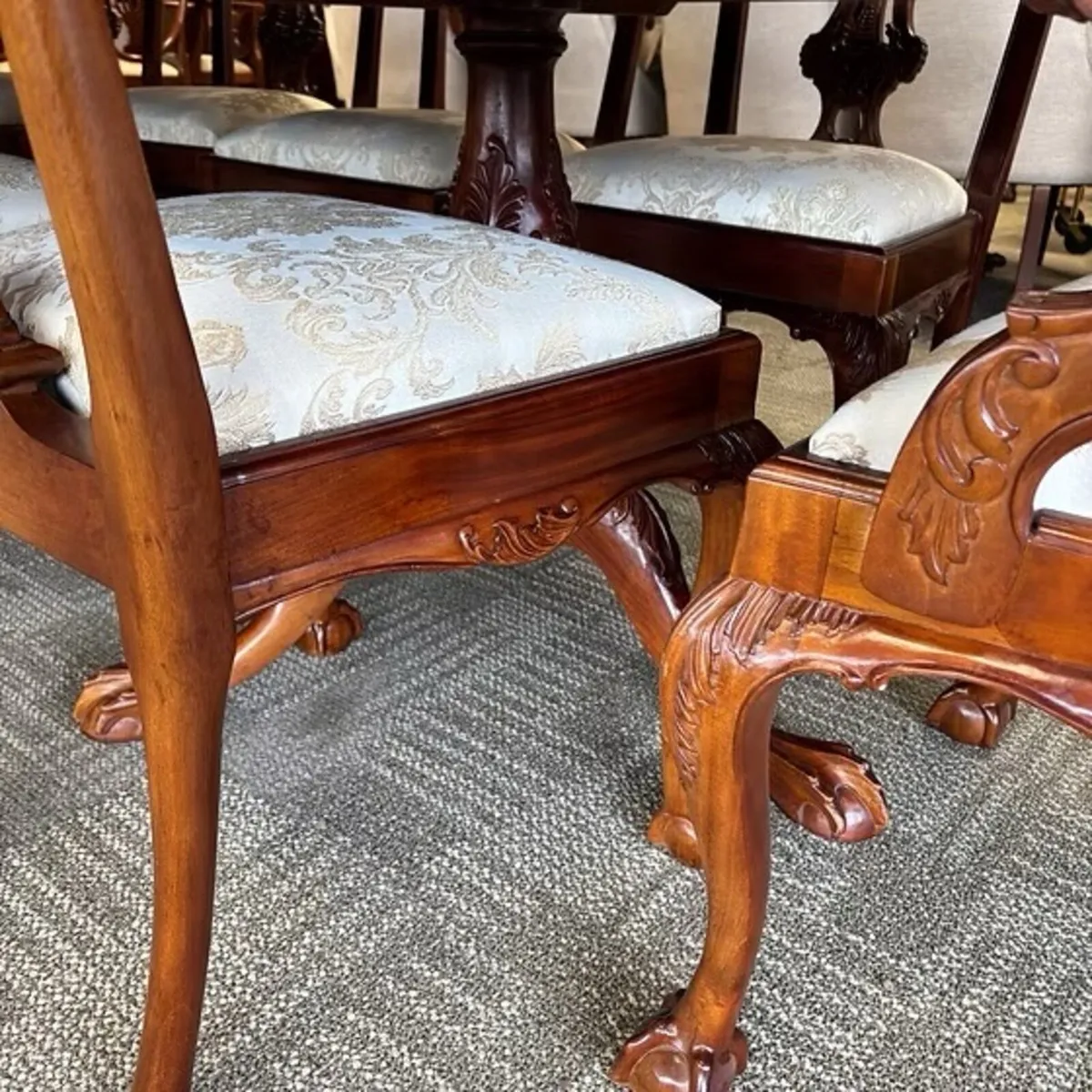 Gorgeous mahogany ornate extendable dining table & - Image 2