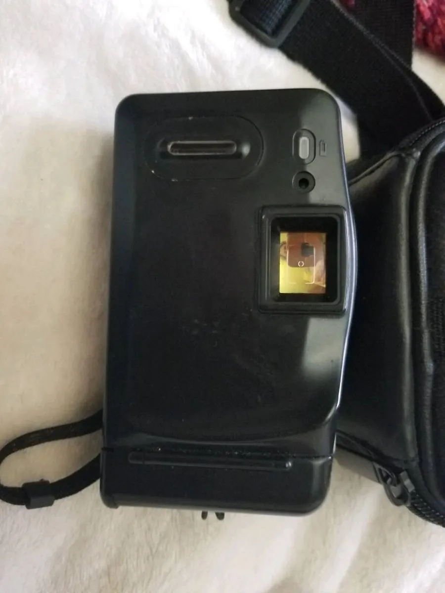 Minolta big finder film camera - Image 3