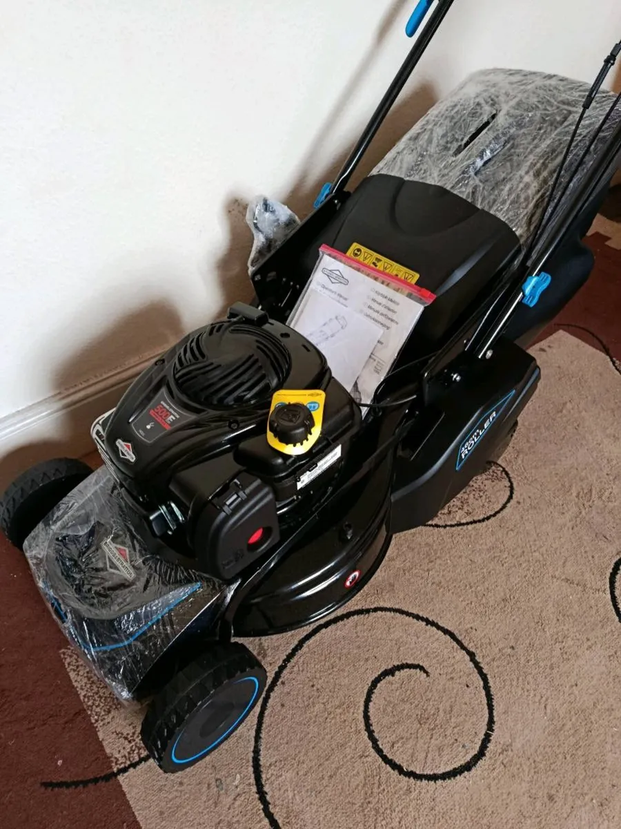 Briggs&Stratton brand new roller mower 18" Sp - Image 4