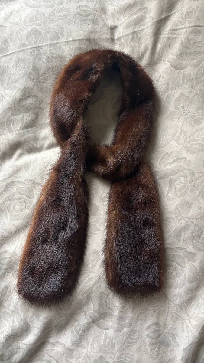 Fur stole plus collar - Image 2