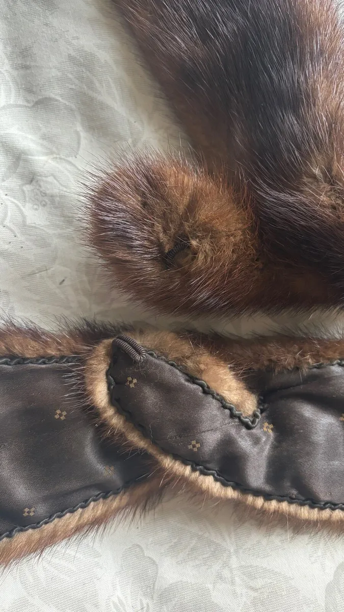 Fur stole plus collar - Image 3