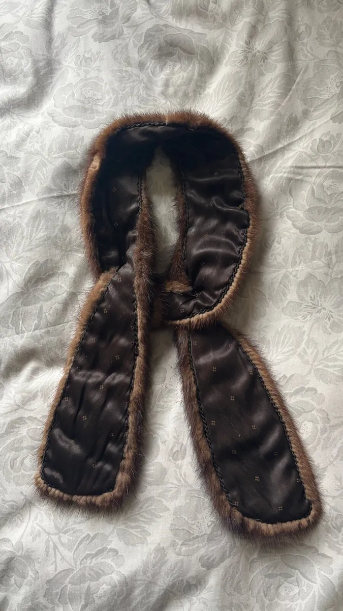 Fur stole plus collar - Image 4