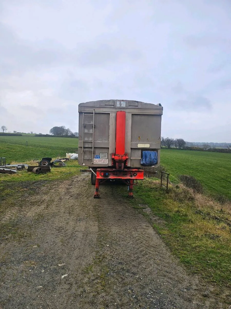 Bulk grain trailer - Image 4