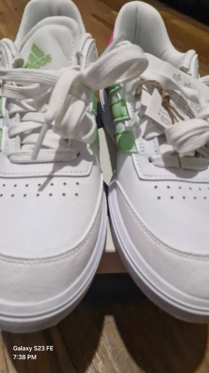 Genuine adidas Womens Courtblock runners size 6 ne - Image 4