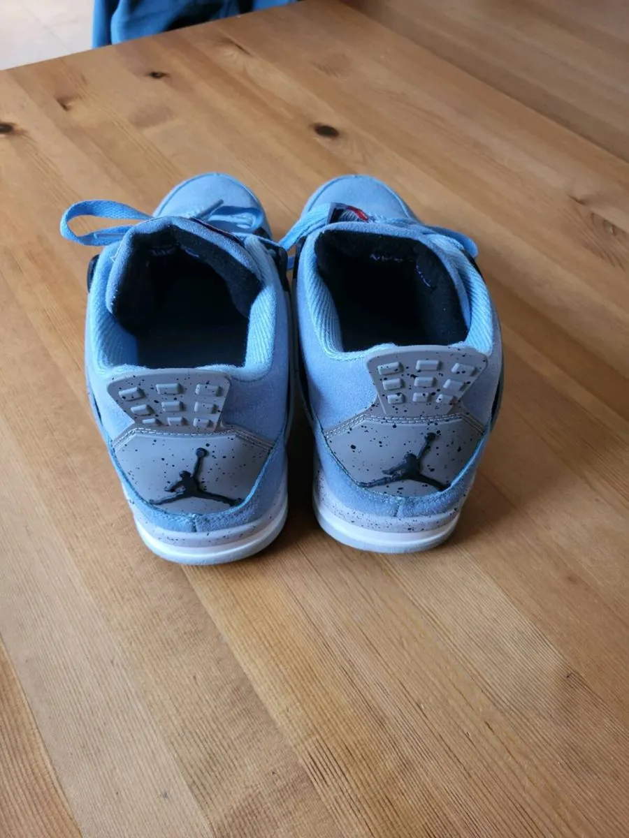 Nike Jordans - Image 4