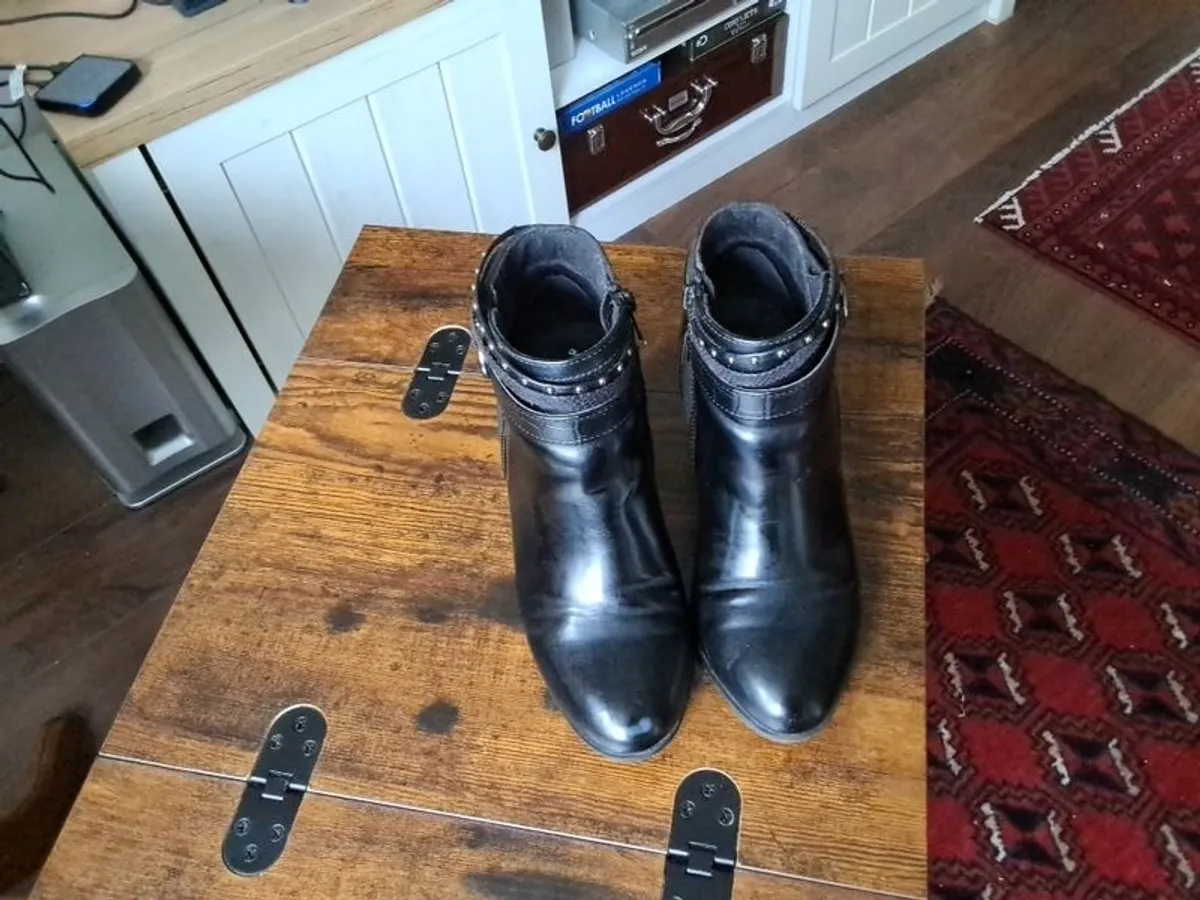 Ankle boots - Image 3