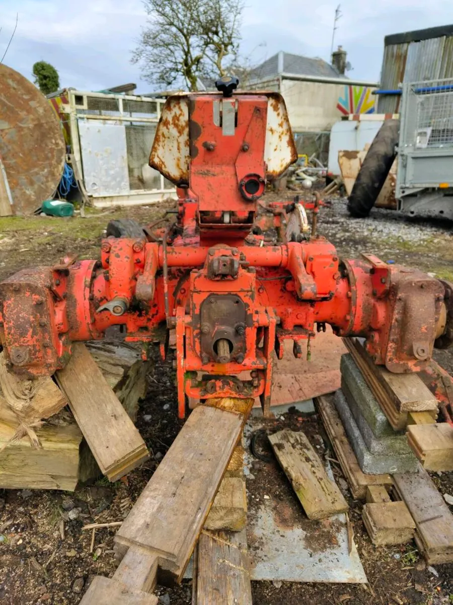 David Brown 995/996 parts gearbox axel etc - Image 2