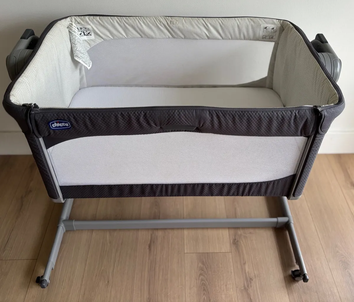 Chicco Next 2 Me Magic Co Sleeper Cot - Image 2