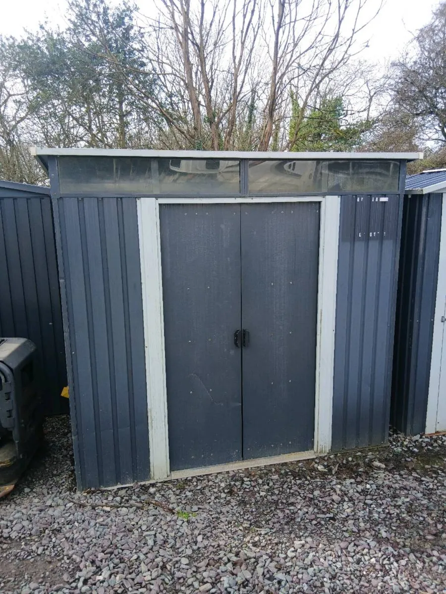 8x6 pent lean-to metal shed - Image 1