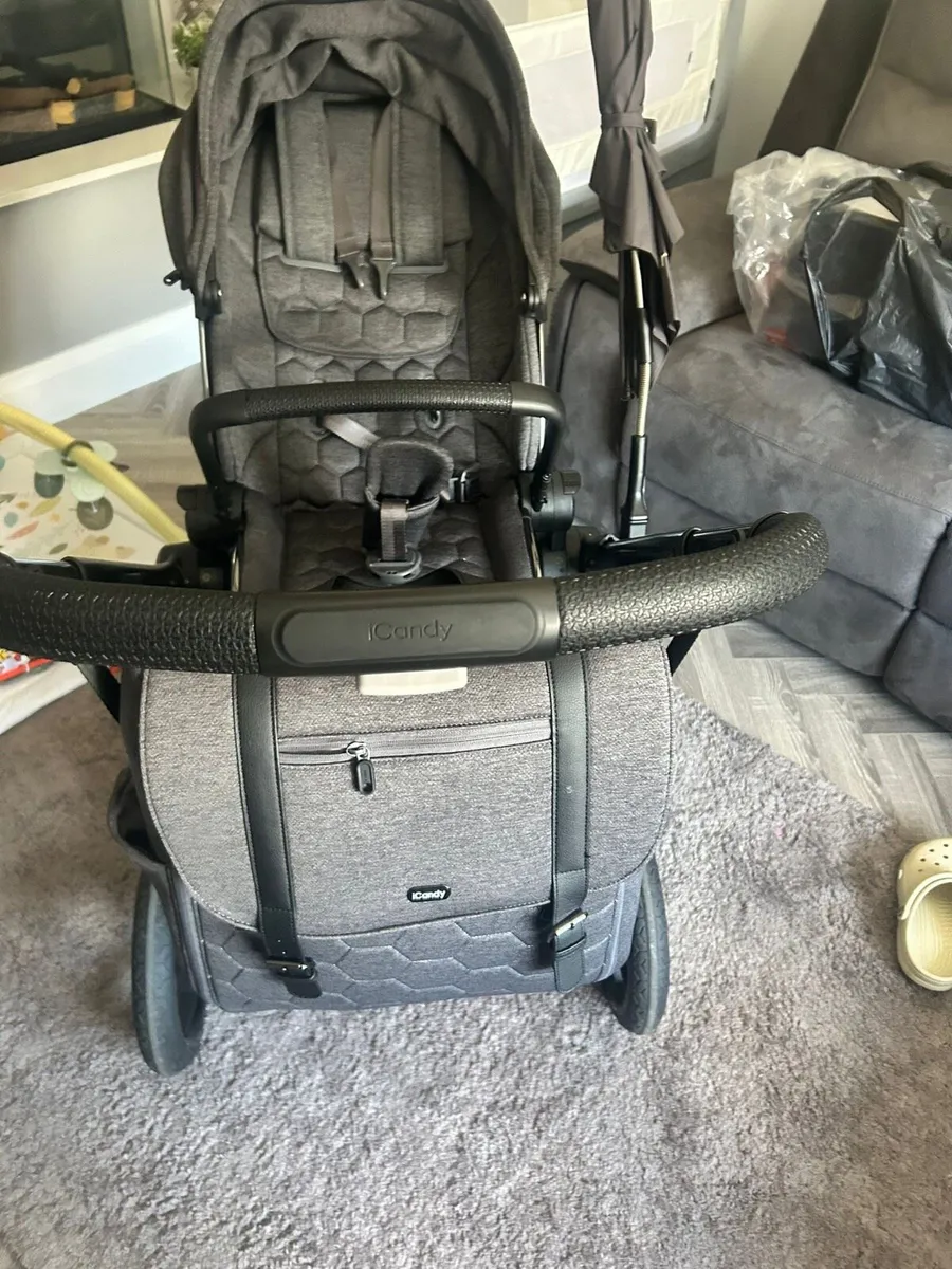 Baby buggy, car seat and isofix - Image 2