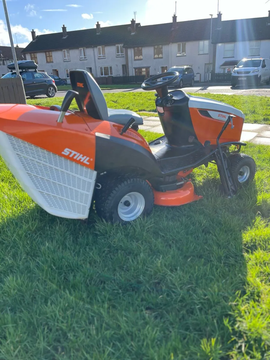 2023 Stihl petrol ride on lawnmower - Image 4