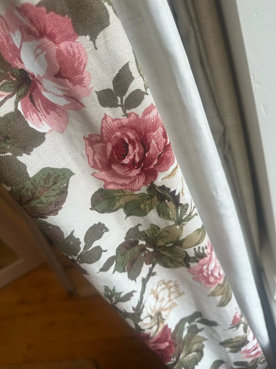 Large Bespoke Floral Curtains fully lined - Image 4