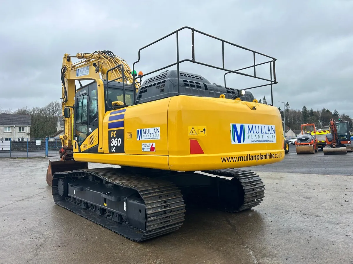 2022 Komatsu PC360LC-11 - MULLANS - Image 2