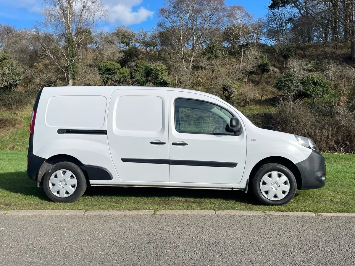 Renault Kangoo Z.E. 33 - Image 1