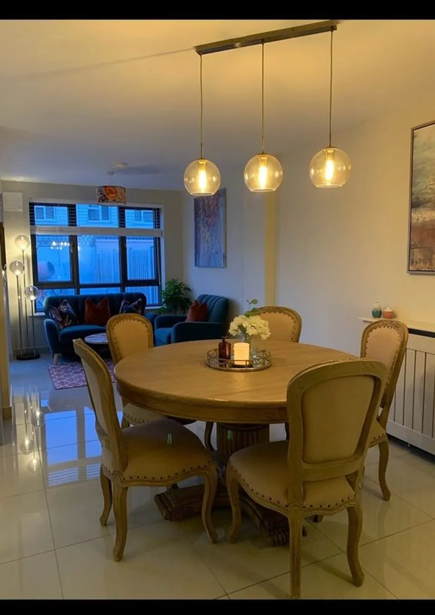 Dining Table & Chairs - Image 1