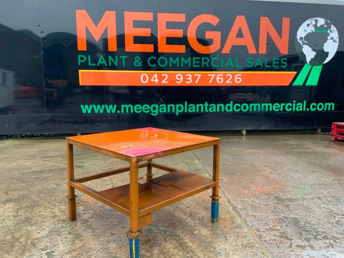 44" x 44" STEEL WORK BENCH........#315 - Image 1