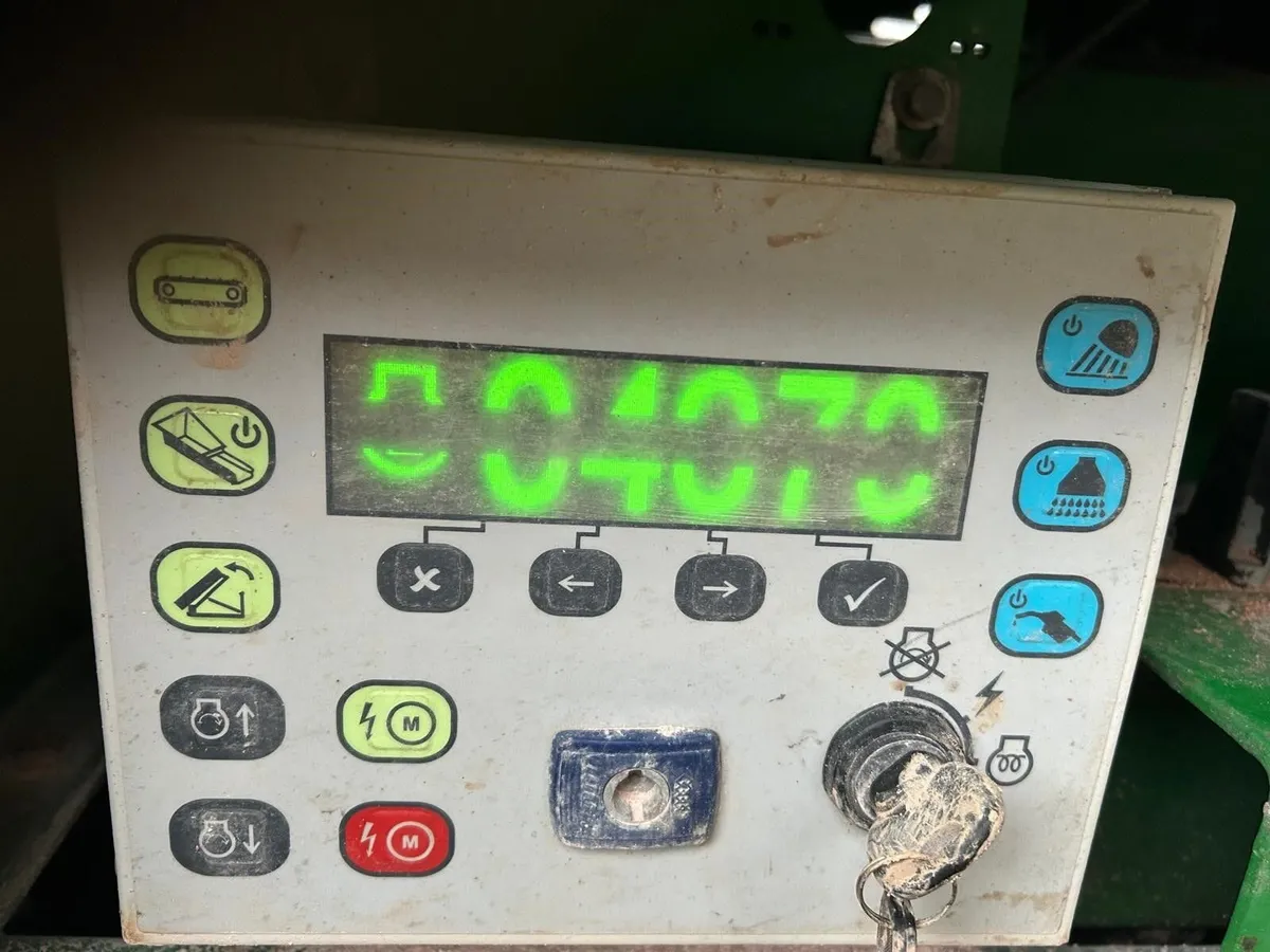 2016' McCloskey S130 2 Deck screener - Image 3