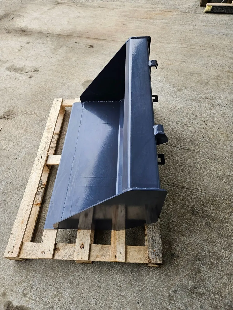 Compact Loader Bucket - Image 4