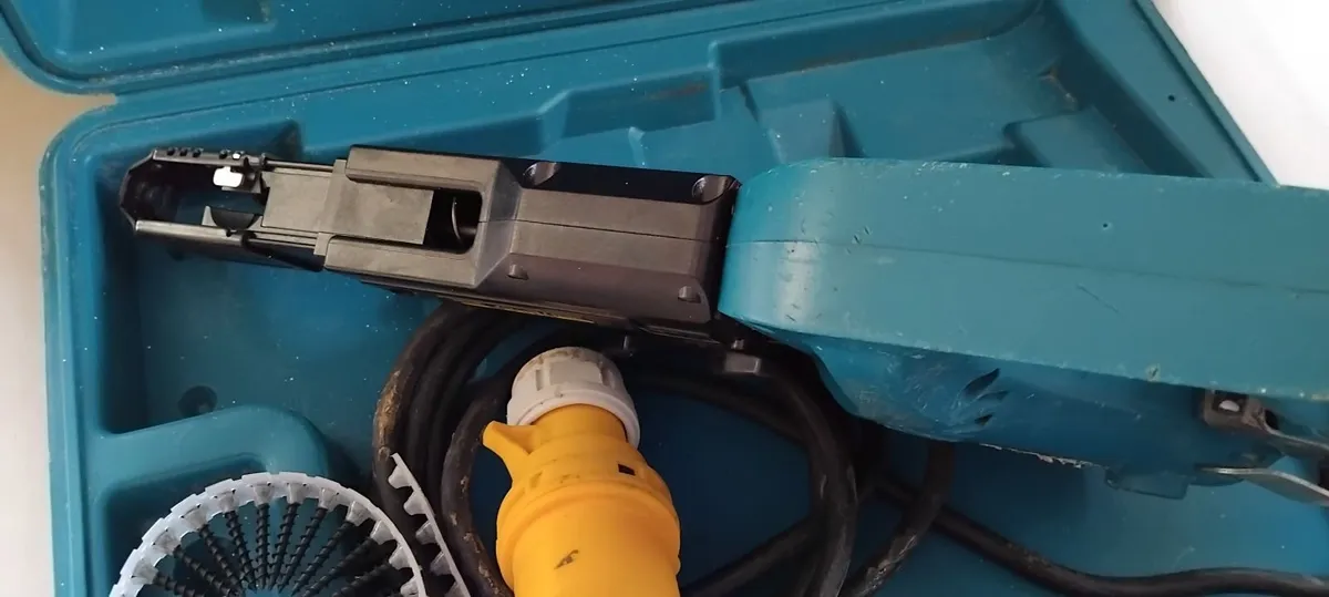 Makita 6834 Autofeed 110v - Image 3