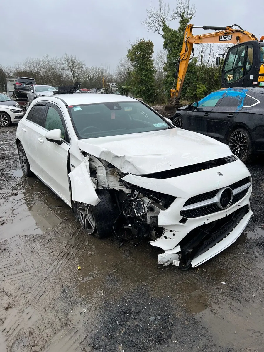 Breaking Mercedes aclass 2021 a250 hybrid amg w177 - Image 3