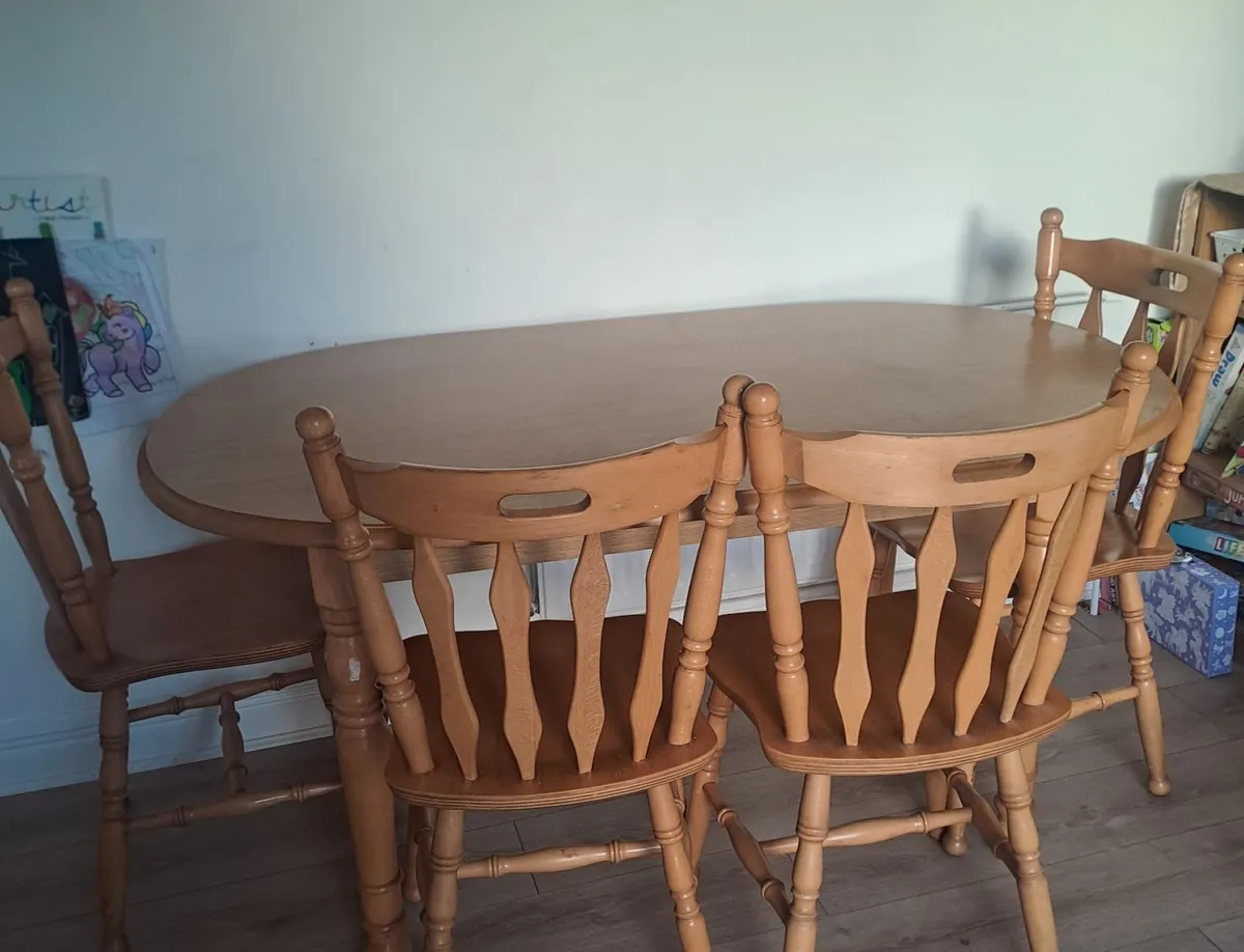 Kitchen table and 6 chairs - Image 1