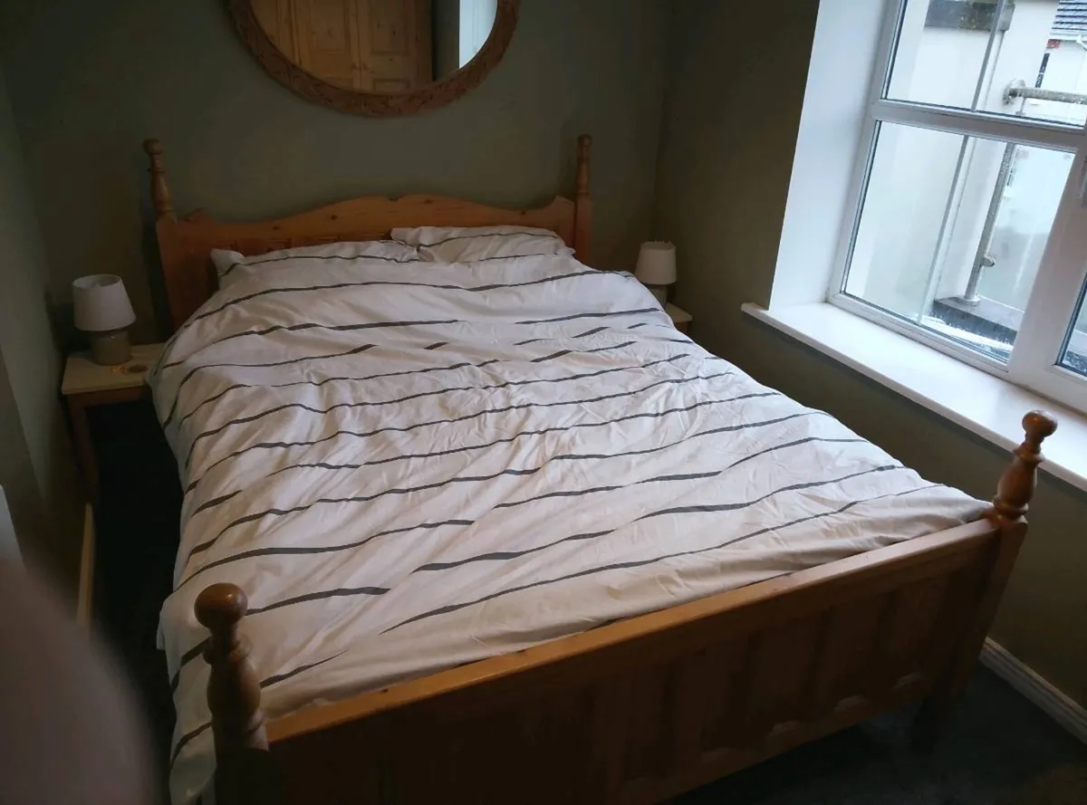 Bedroom set - Image 1