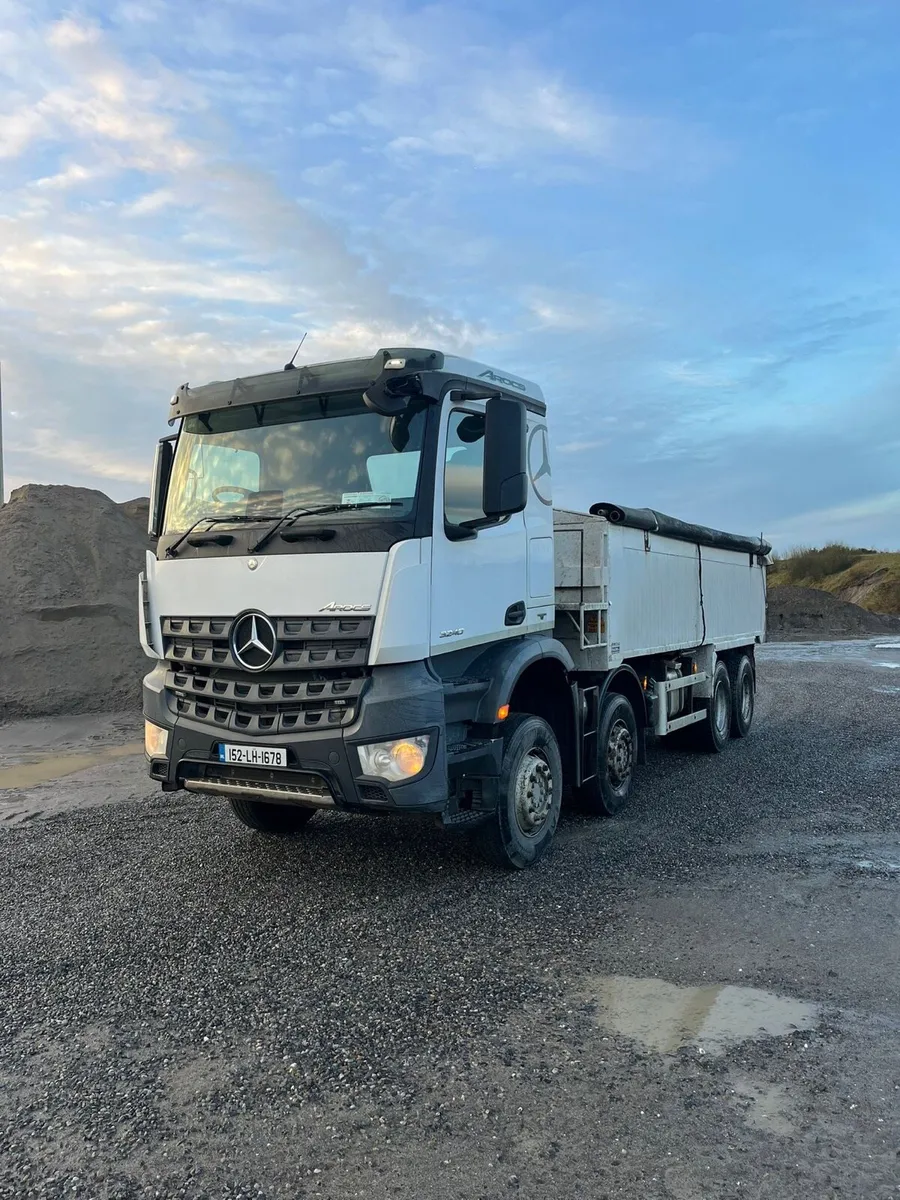 Mercedes Arocs 3240 Tar Spec - Image 1