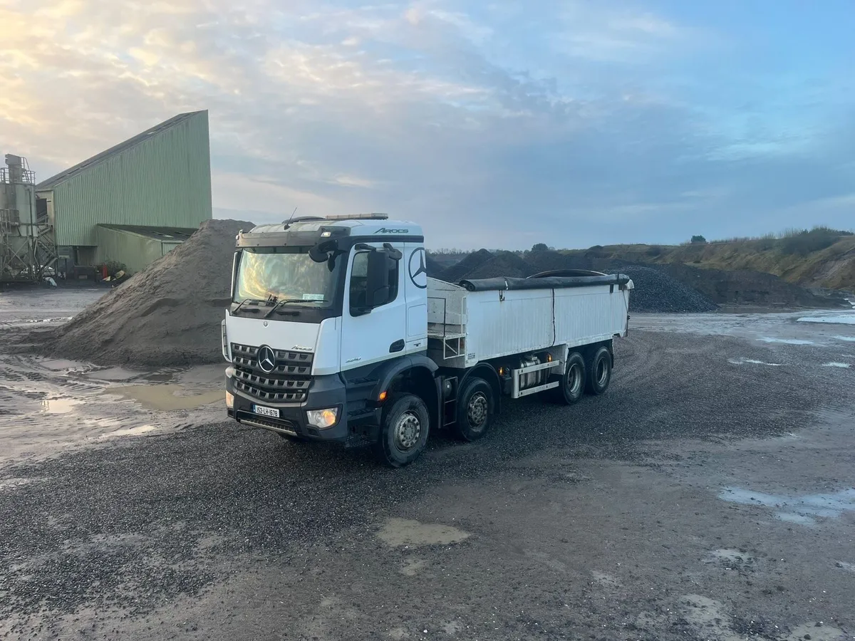 Mercedes Arocs 3240 Tar Spec - Image 3