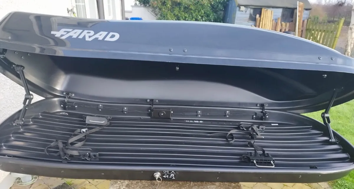 Farad Marlin car roof box - Image 4