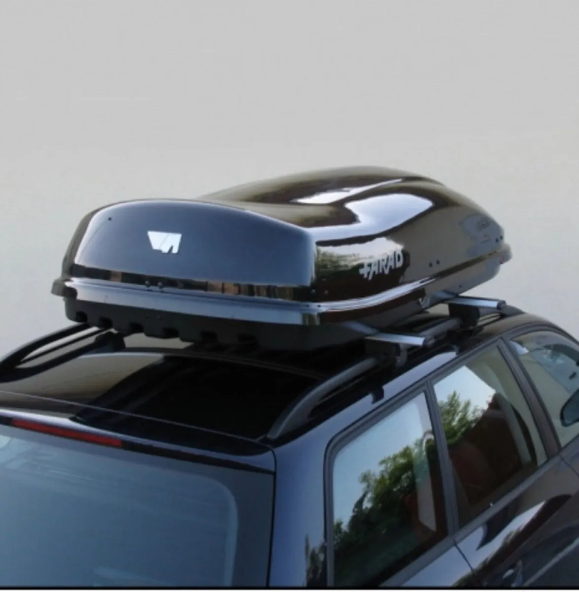 Farad Marlin car roof box - Image 2