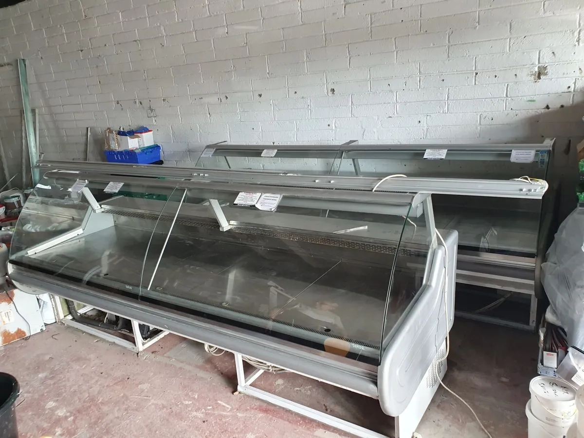 Serve over fridge counter display - Image 1