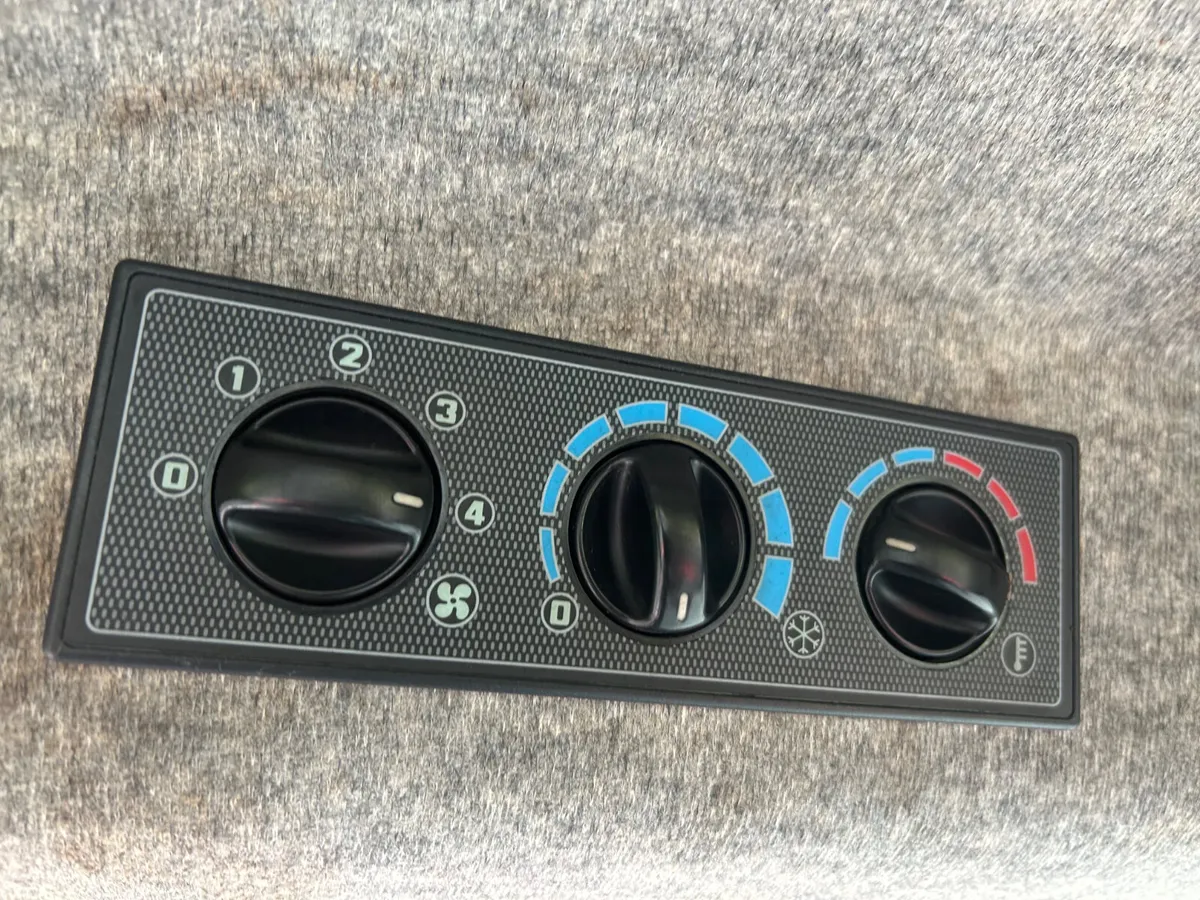 2008 Massey Ferguson 5455 with Loader - Image 4