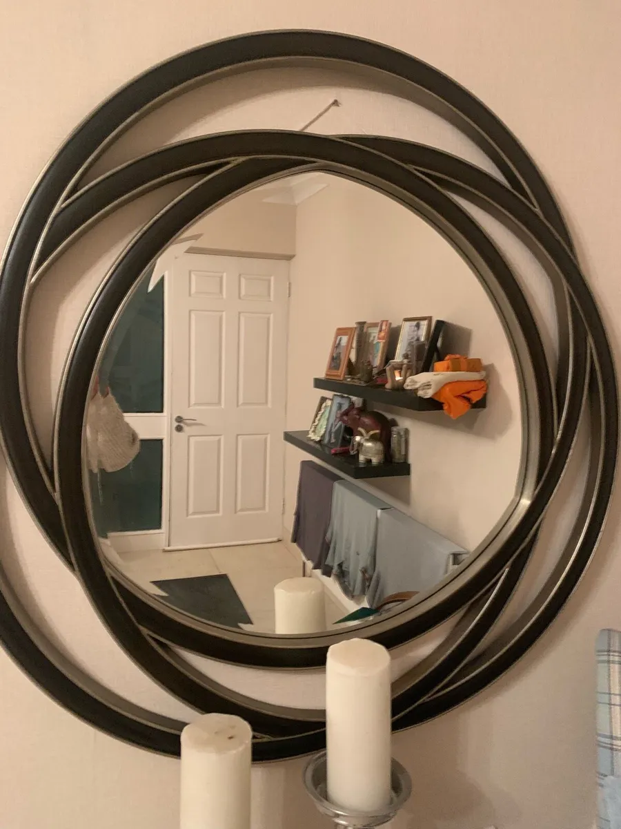 Elegant Spiral Design Wall Mirror - Image 2