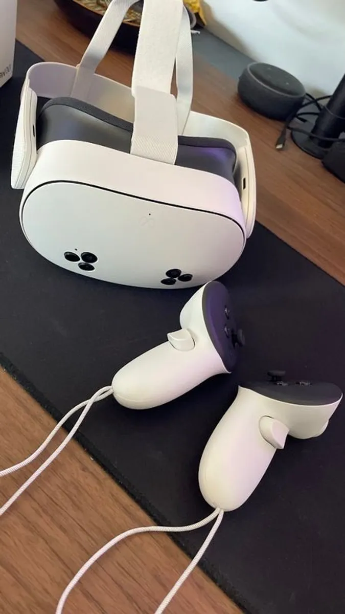 Meta Quest 3S (256GB) Like New Barely Used - Image 3