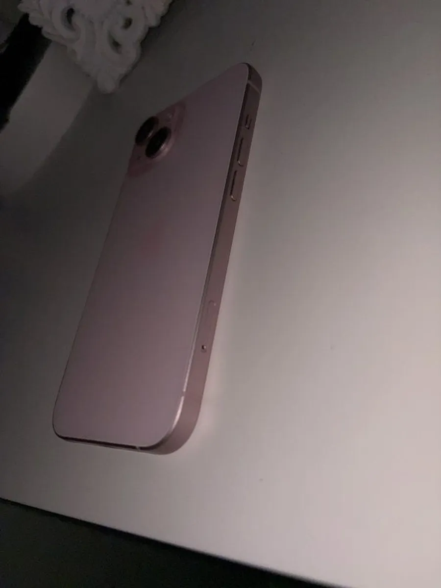 iPhone 15 pink 128g - Image 3