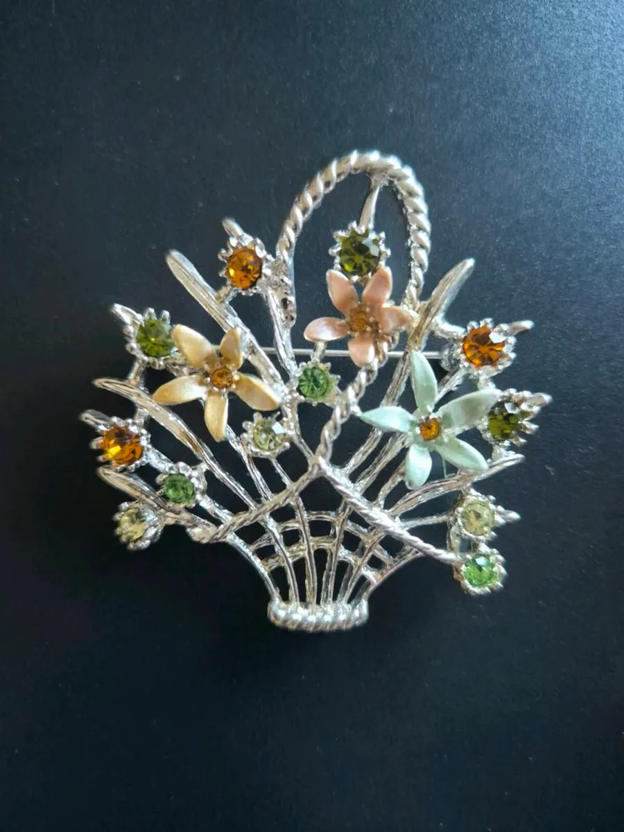 Vintage broaches - Image 3