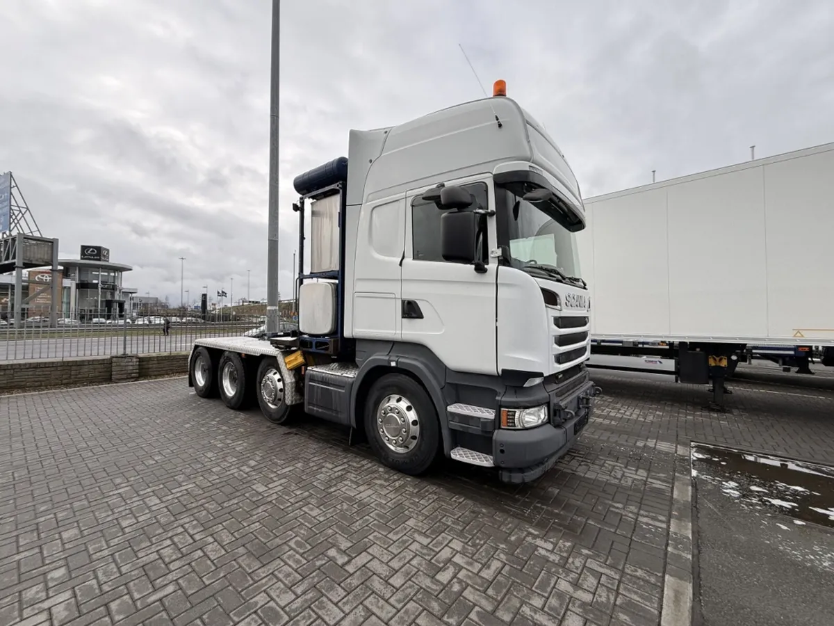 2015 Scania R580 V8 8x4, 160T. Ref No: 2241 - Image 4