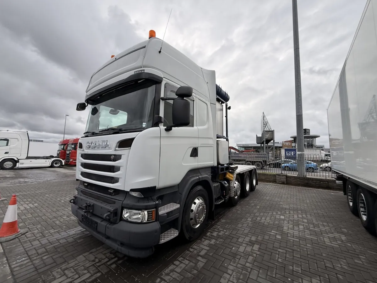 2015 Scania R580 V8 8x4, 160T. Ref No: 2241 - Image 1