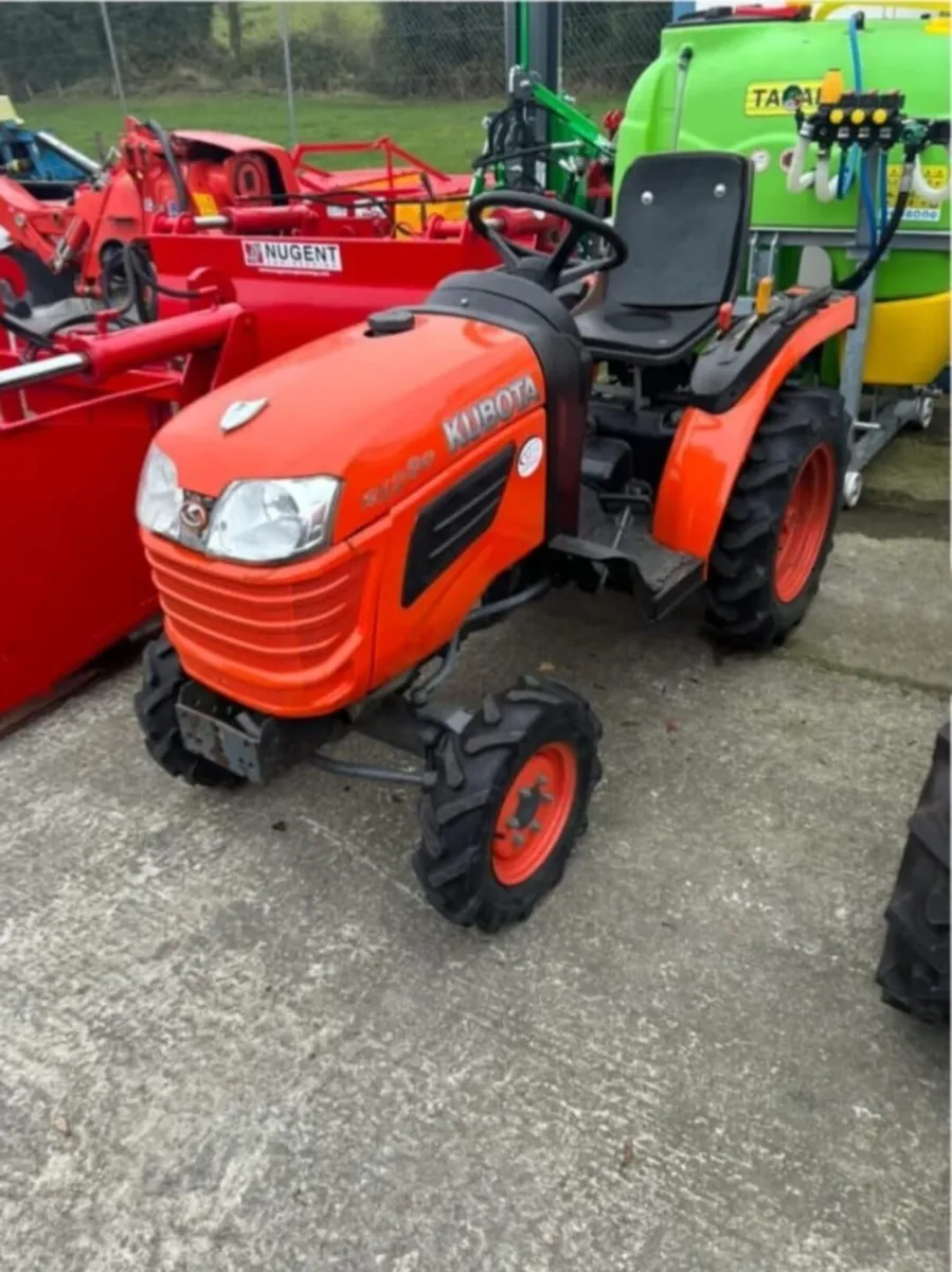 Kubota Compact Diesel Tractor - Image 2