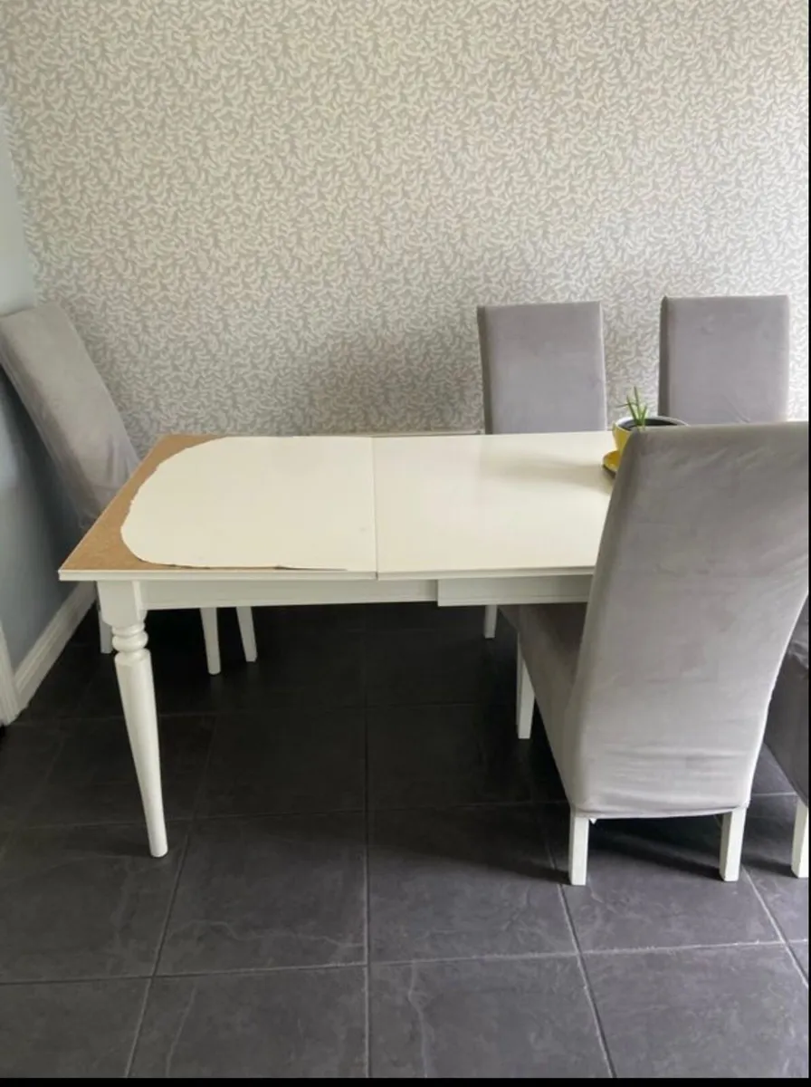 Table & 6 chairs - Image 4