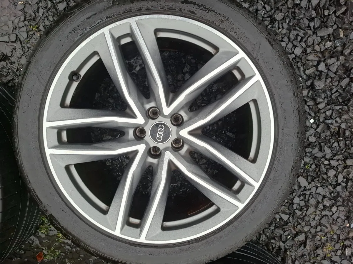 21" Genuine Audi Q7 S Line Alloys with tyres - Image 1